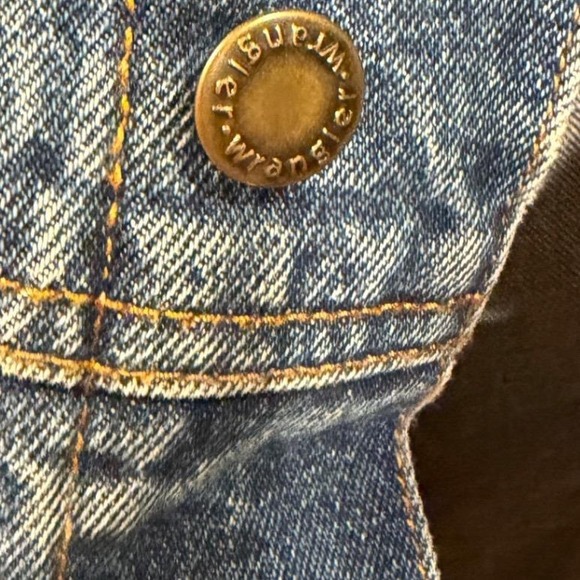 Vtg 90s Wrangler Denim Jacket Mens Blue Classic Fit With Harley Davidson Patches - Picture 6 of 6